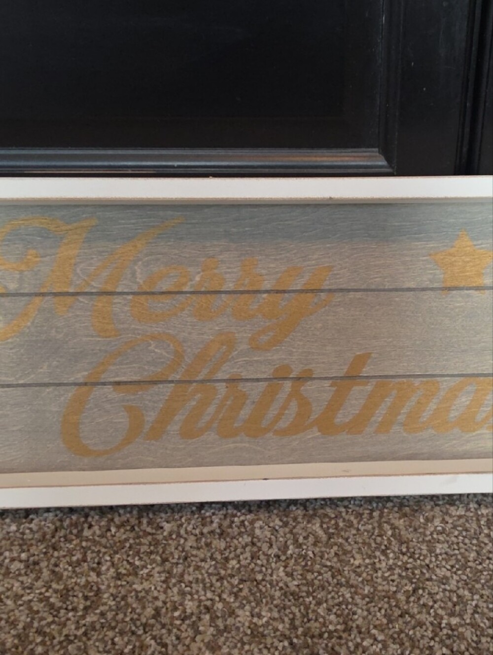 Gray And White "Merry Christmas" Sign.